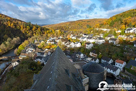 Blick Burg Hengebach Heimbach