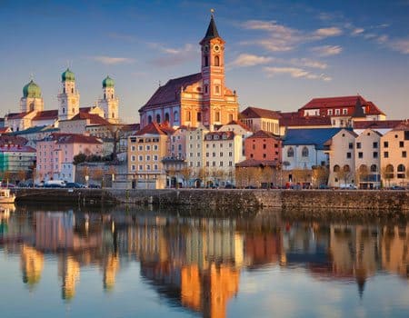 Blick auf die Stadt Passau mit Fluss